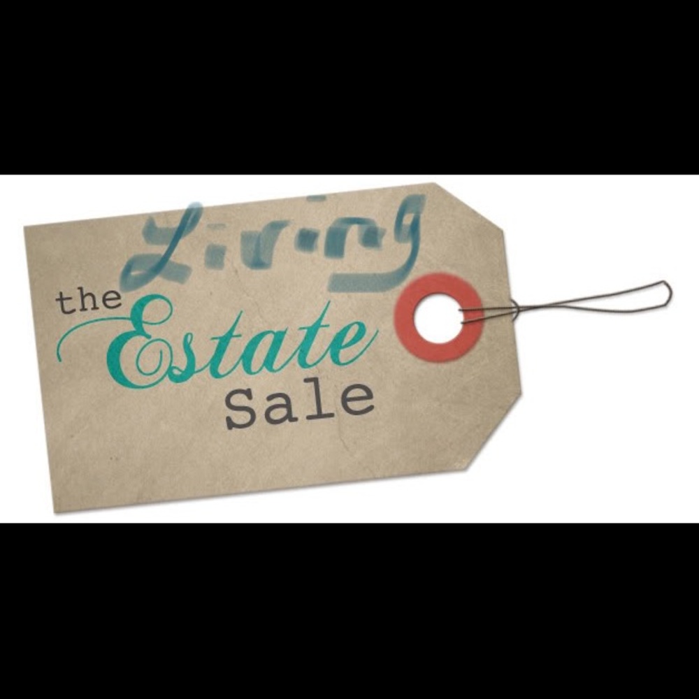 I’m having a HUGE LIVING ESTATE SALE.